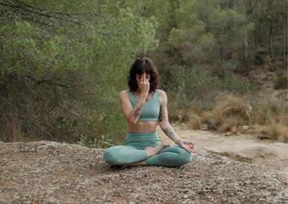 yoga lunar y regulación hormonal