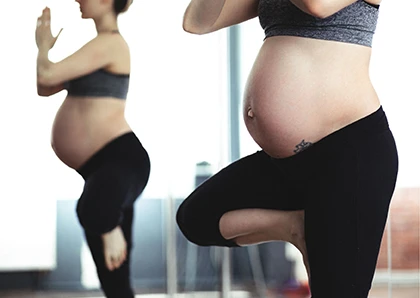 yoga prenatal embarazo murcia
