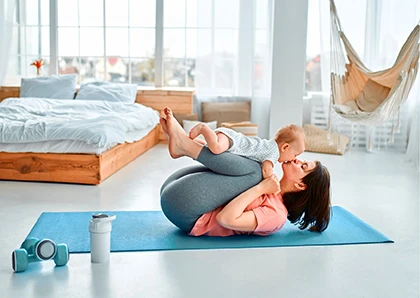 yoga posparto con bebe